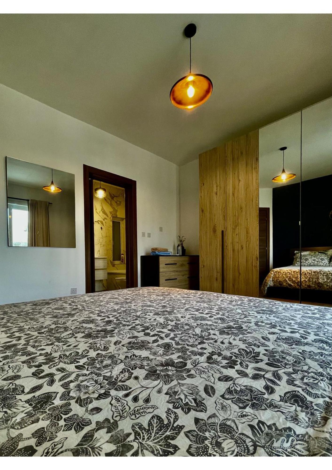 Airport Accommodation Bedroom With Bathroom Self Check In And Self Check Out Air-Condition Included Mqabba Exterior foto